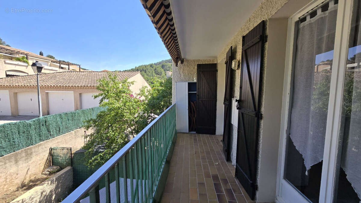 Appartement à SAINT-CYR-SUR-MER