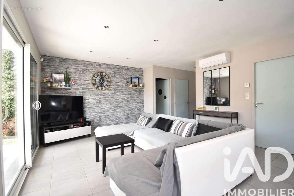 Photo 6 - Maison à SAINT-CLAR-DE-RIVIERE