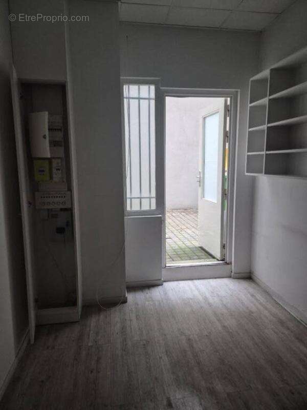 Commerce à PARIS-18E