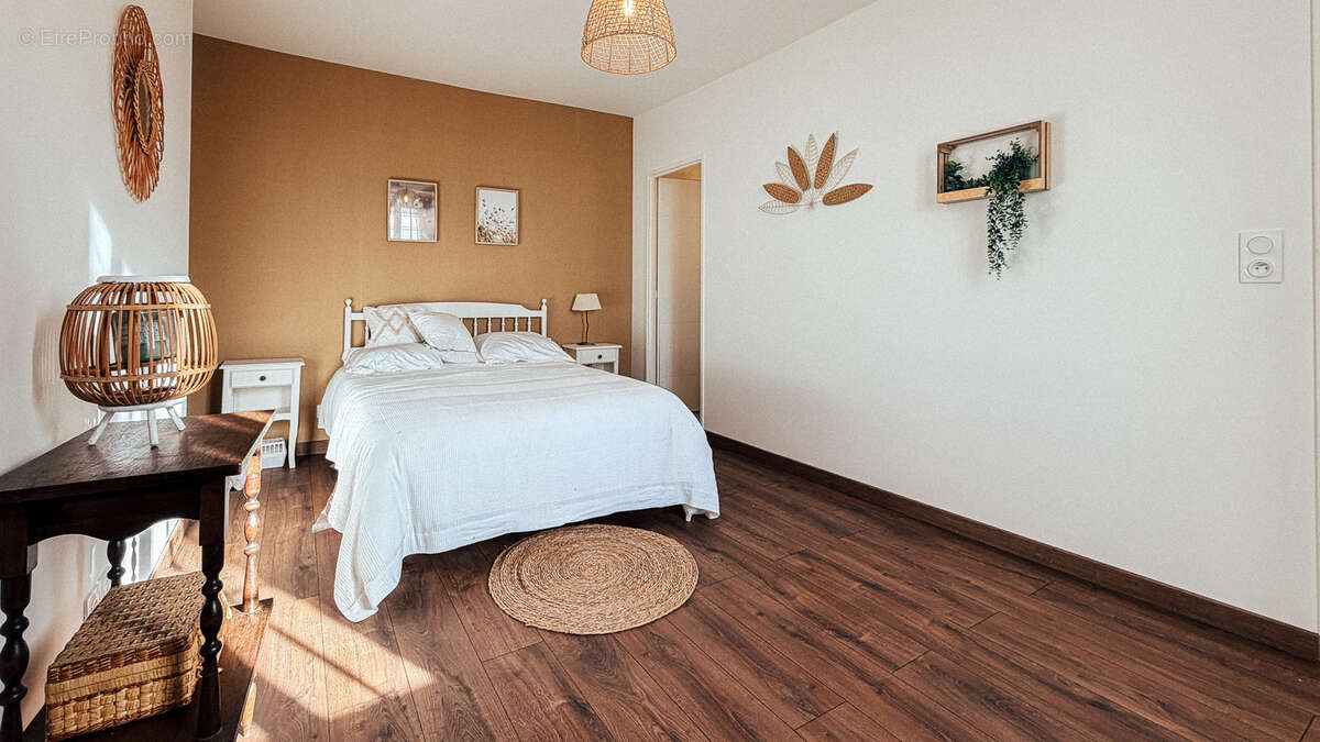 Maison à MOUTHIERS-SUR-BOEME