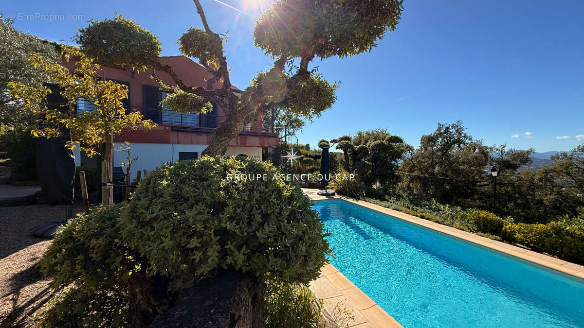 Maison à LES ISSAMBRES