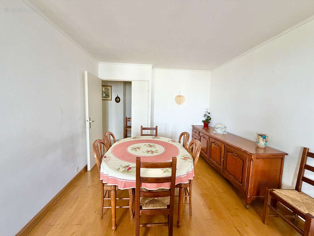 Appartement à SARTROUVILLE