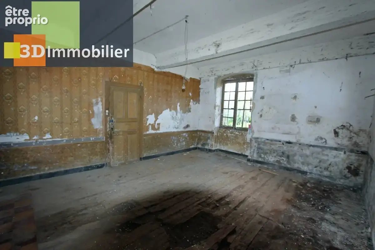 SALON REZ-DE-CHAUSSE