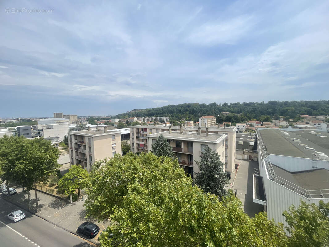 VALENCE   DERNIER ÉTAGE   Vue Panoramique   T3 DE 78 m2 avec cave et place parking - photo 17