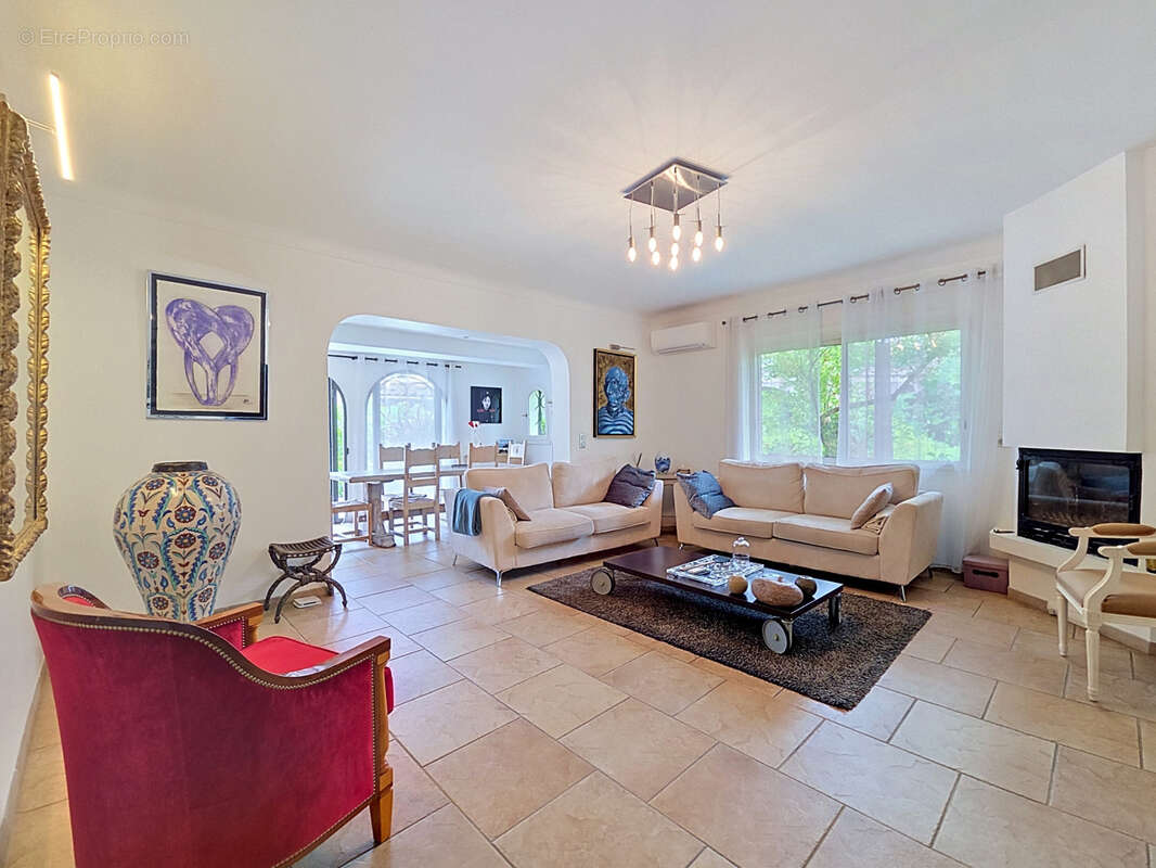Appartement à VENCE