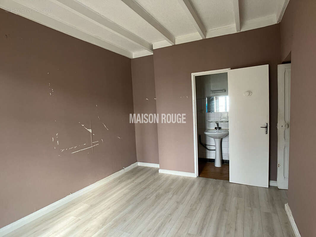 Maison à HENANBIHEN