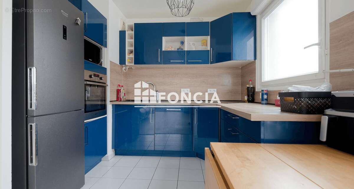 Appartement à FLEURY-MEROGIS