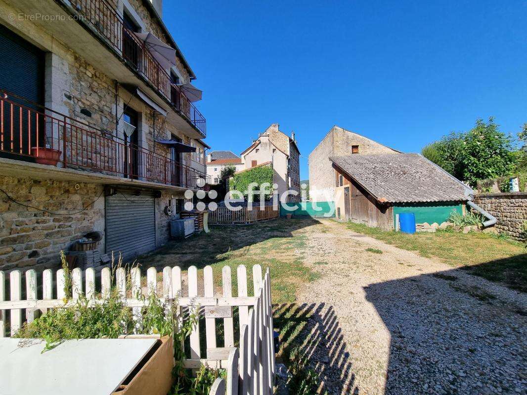 Maison à LE MALZIEU-VILLE