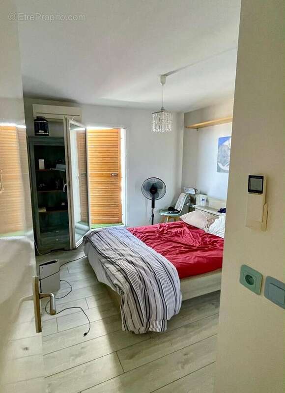 A vendre type 3 66 m2 dernier etage marseille 13013 - photo 7