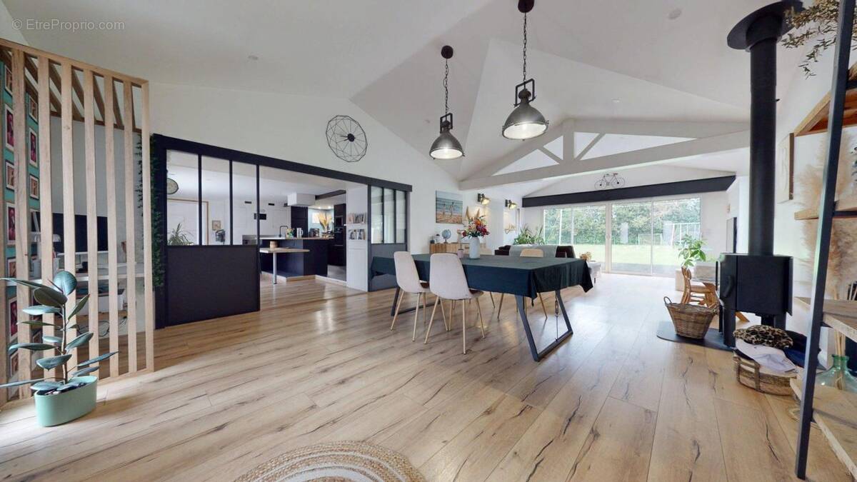 Maison à GROSBREUIL