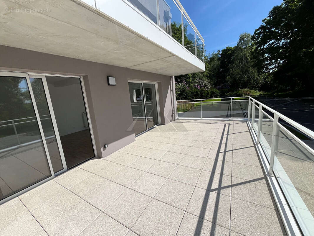Appartement t3 terrasse a vendre le relecq-kerhuon - photo 2