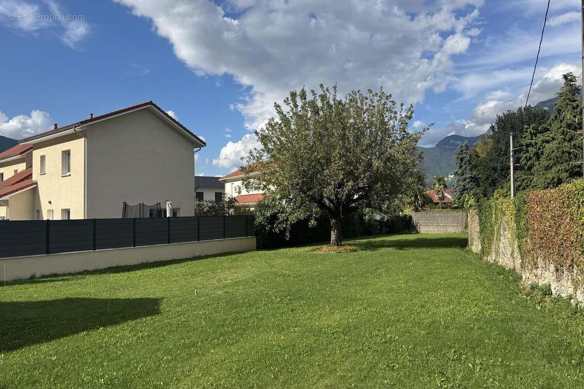 n°2 - Terrain à NOYAREY