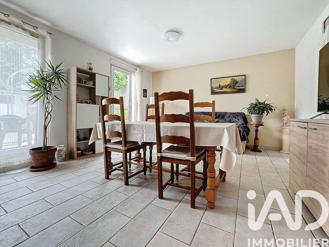 Photo 4 - Maison à TAISSY