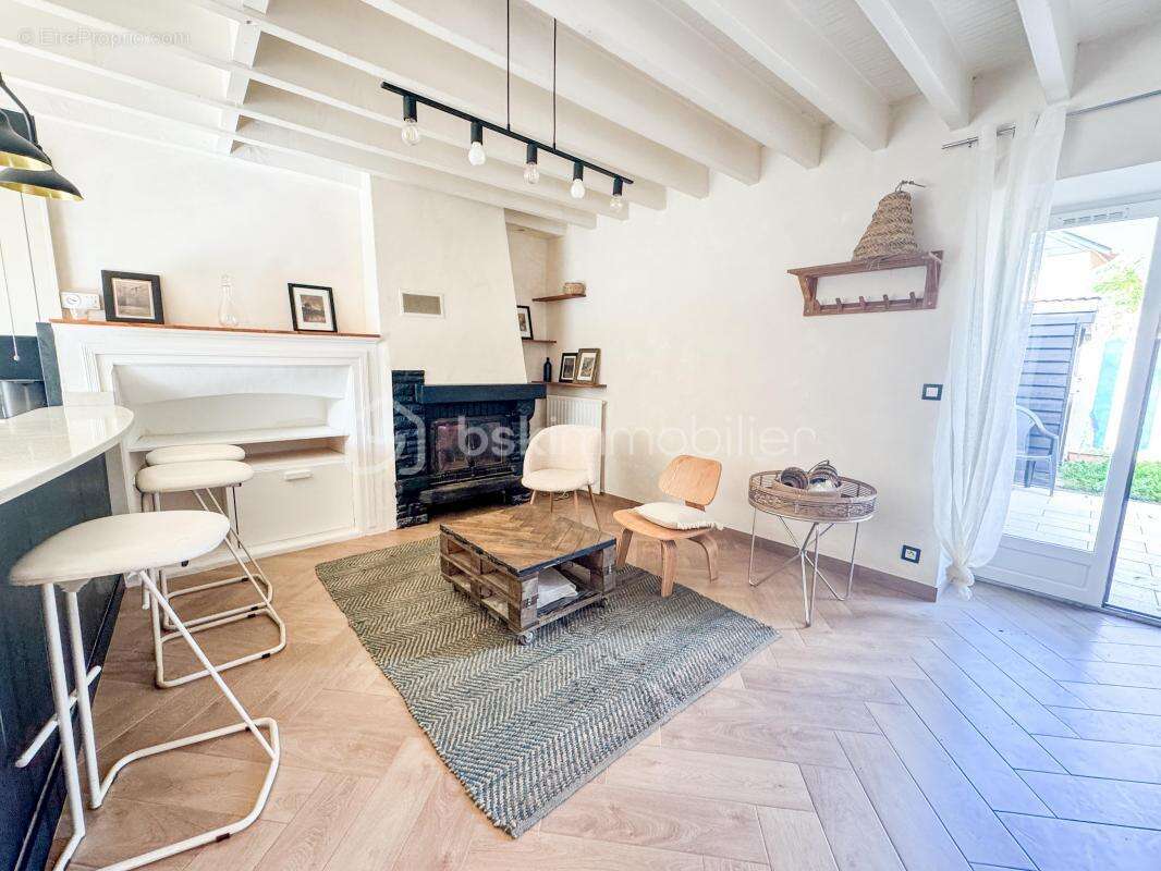 Maison à NOYAL-CHATILLON-SUR-SEICHE