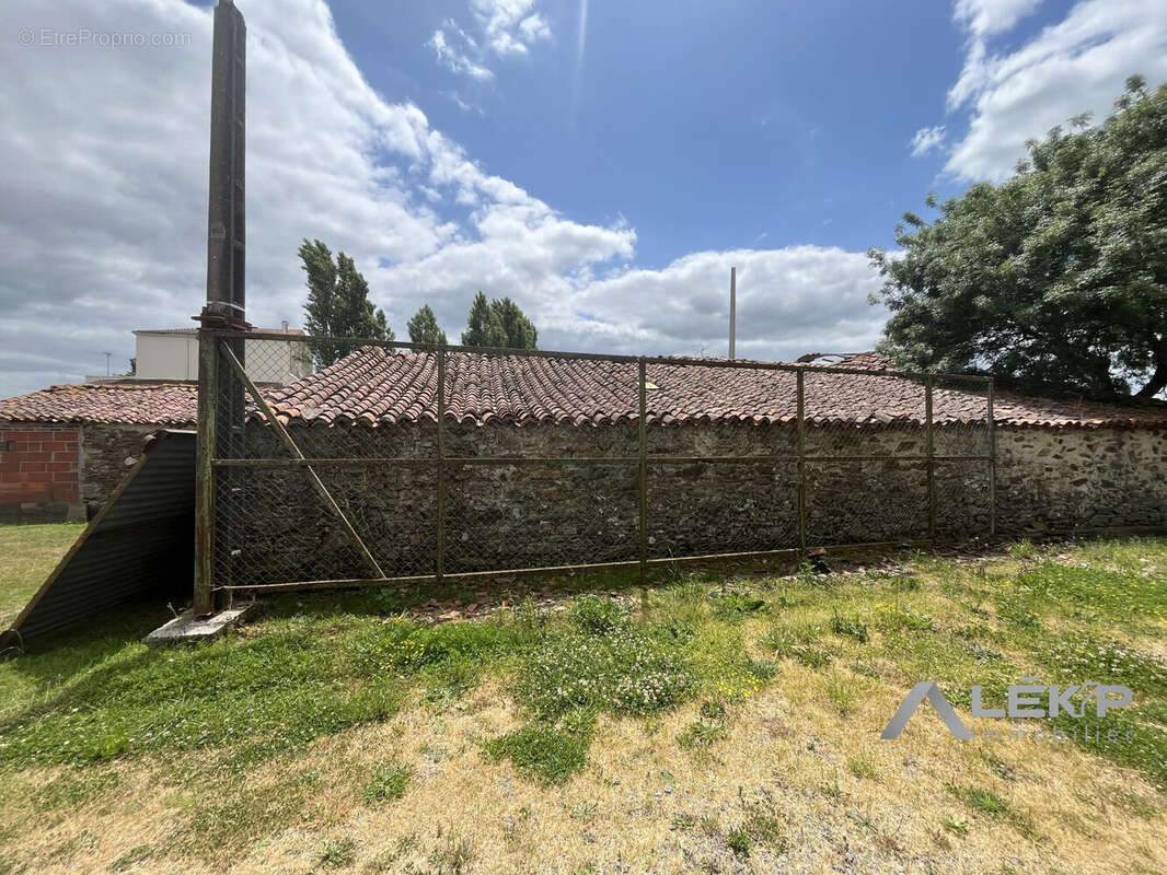Maison 265 m² à Mouchamps  - photo 2
