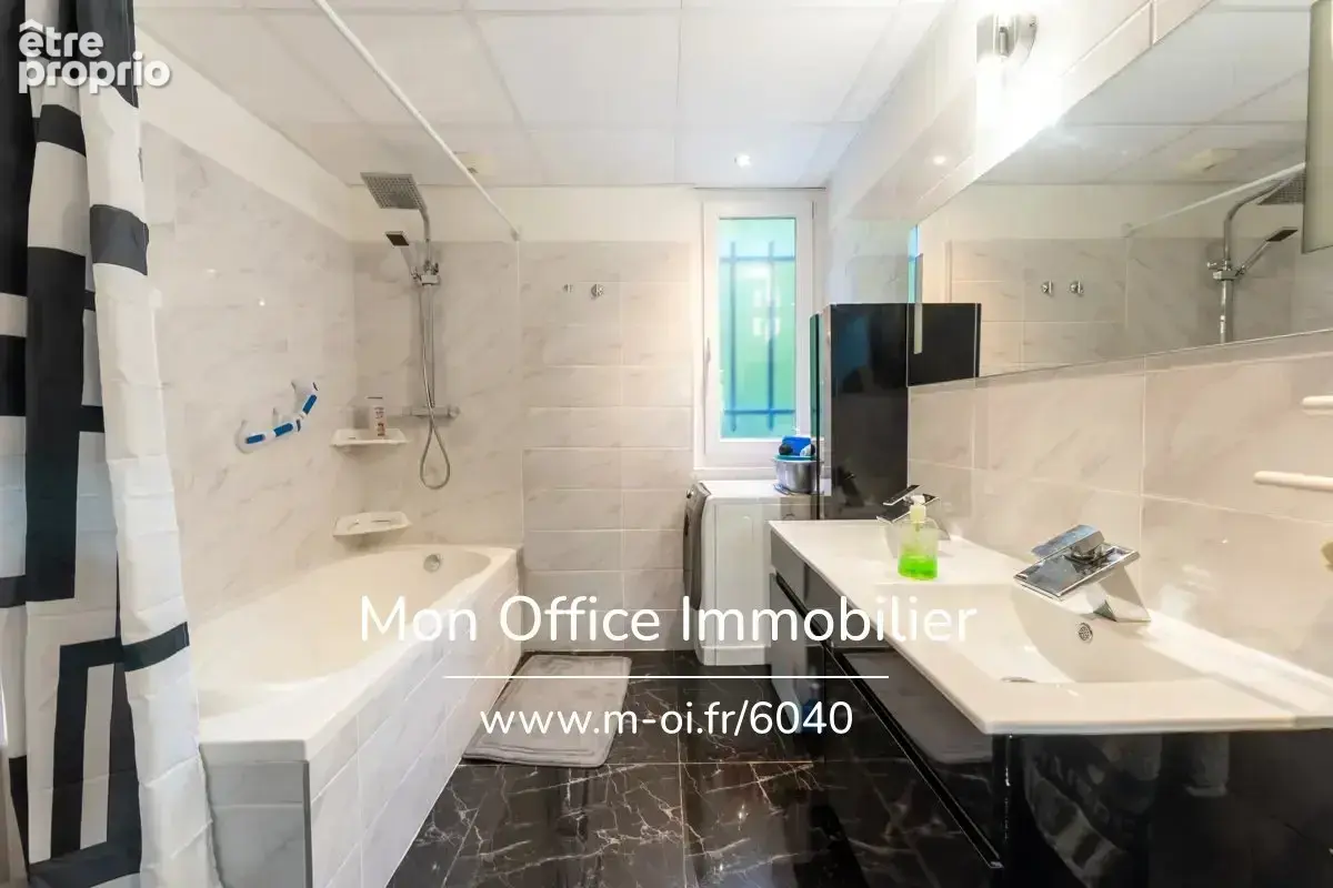 Référence : 6040-ABR. - Villa familiale rénovée de 166 m², DPE A, piscine et terrain paysager à Mimet - photo 7