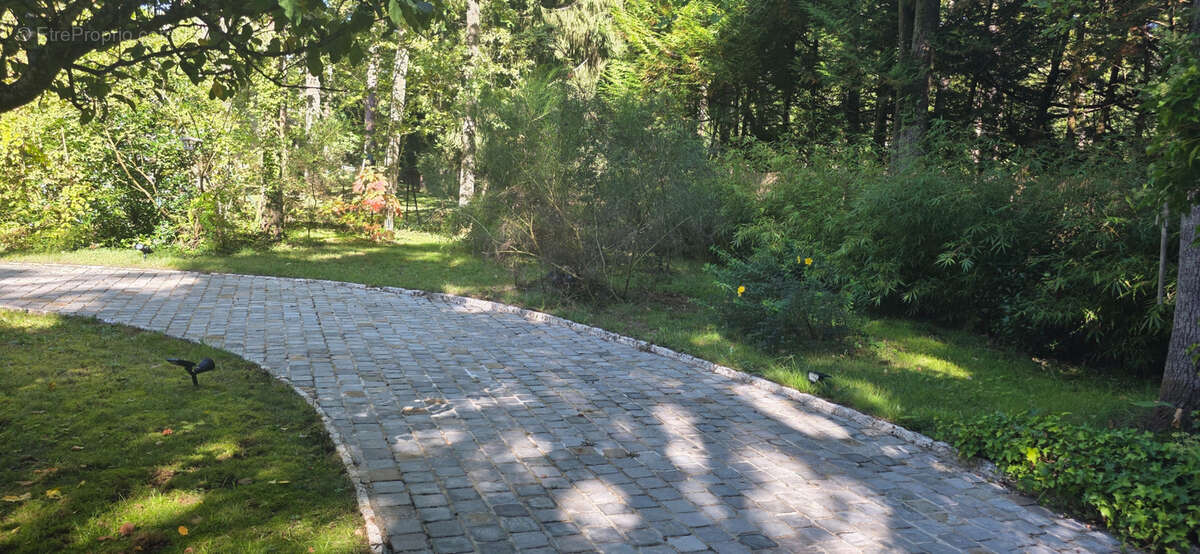 Maison à NOISY-SUR-ECOLE