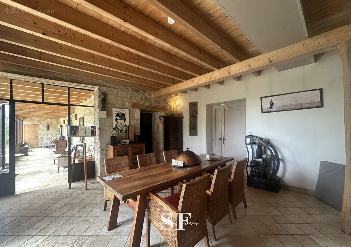 Maison à PRAYSSAS