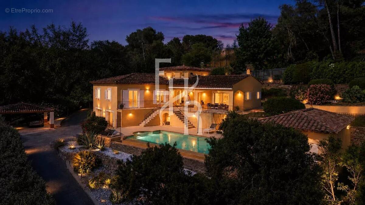 Maison à MOUGINS
