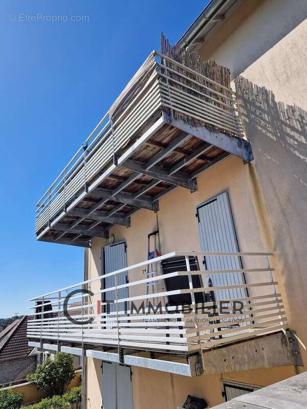 Appartement à MORESTEL