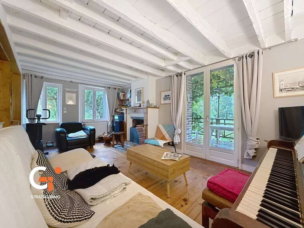 Maison à AMFREVILLE-LES-CHAMPS