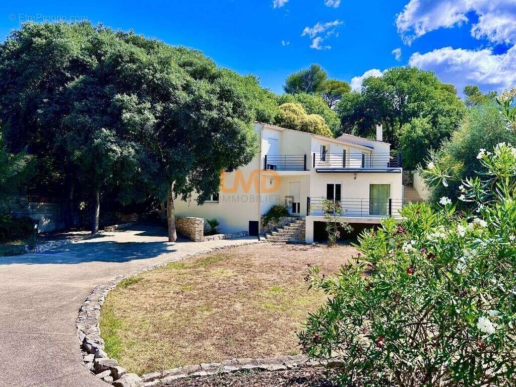 Maison à NIMES
