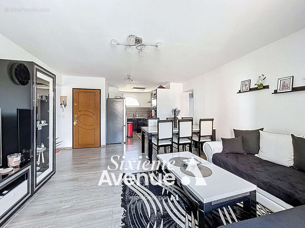 Maison à DECINES-CHARPIEU