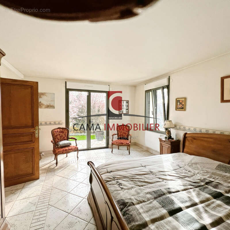 Maison à CHATEAUFORT