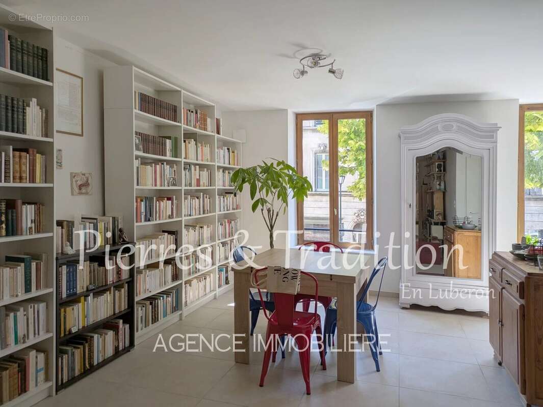Luberon, Apt, appartement T2 rénové proche du centre-ville - photo 2