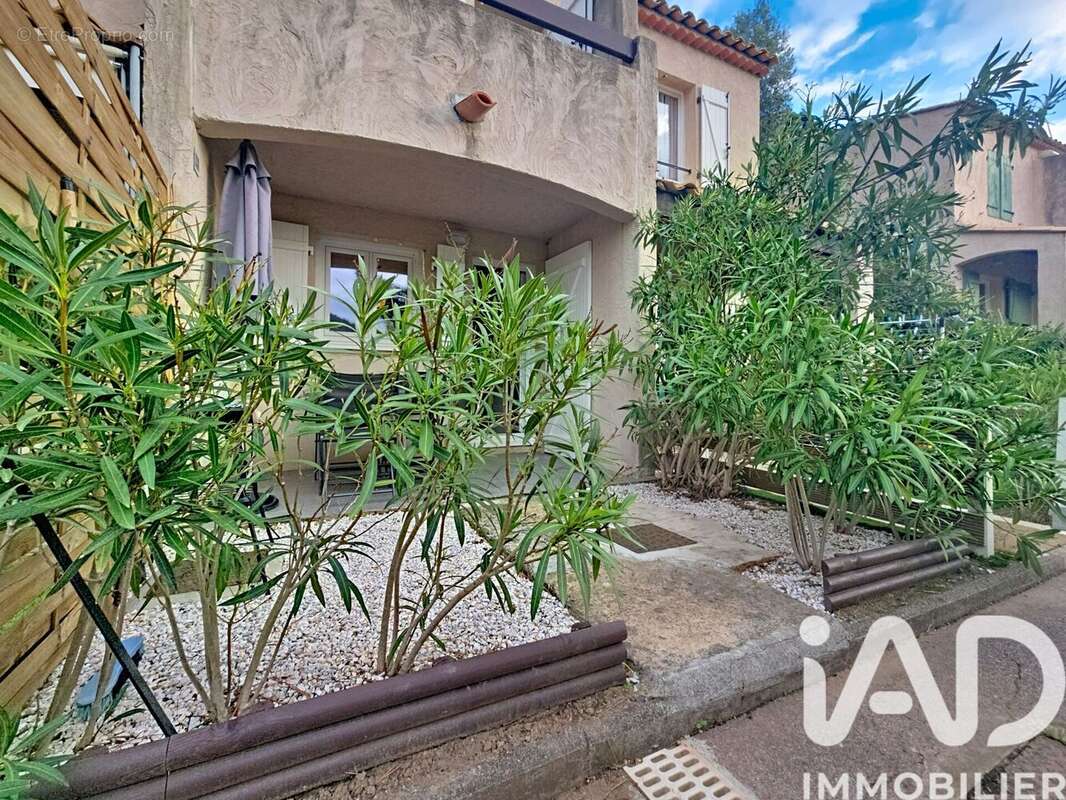 Photo 4 - Appartement à ROQUEBRUNE-SUR-ARGENS