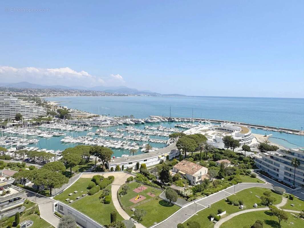 Appartement à VILLENEUVE-LOUBET