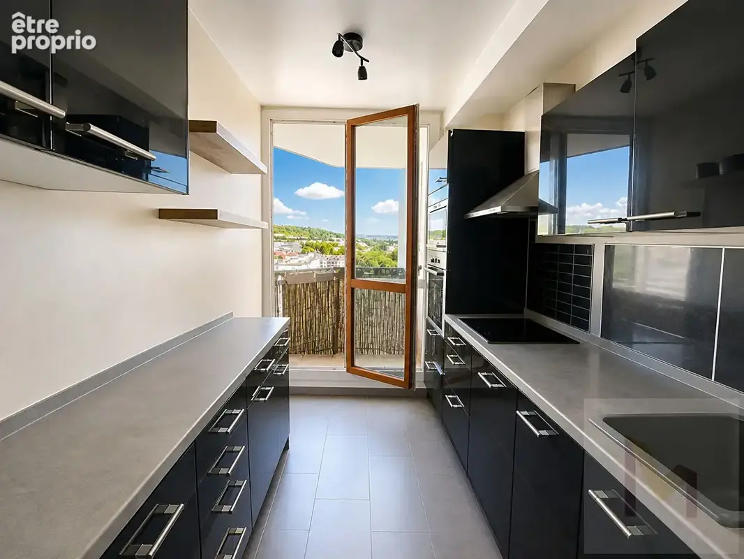 Appartement 3 pièces lumineux avec balcon - RER A à 8 min - photo 2