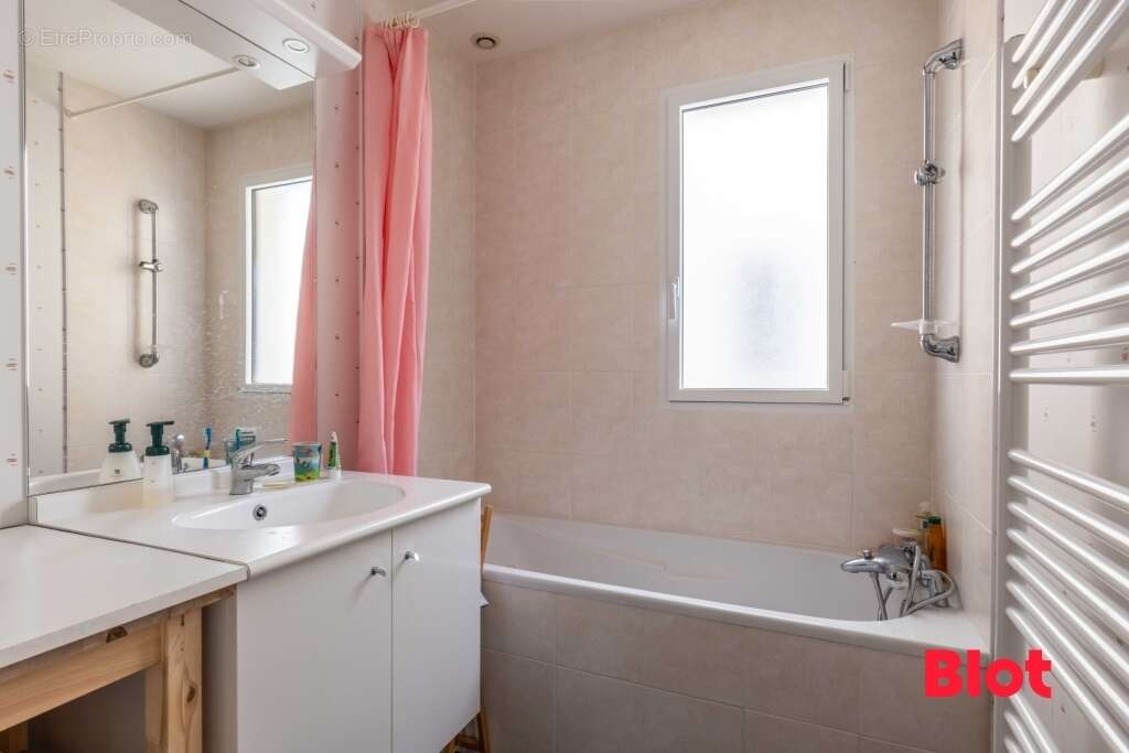 Appartement à THORIGNE-FOUILLARD