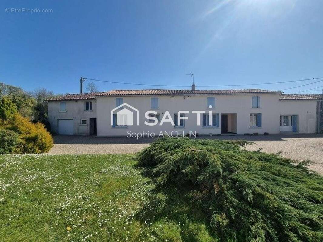 Photo 2 - Maison à FONTAINE-CHALENDRAY