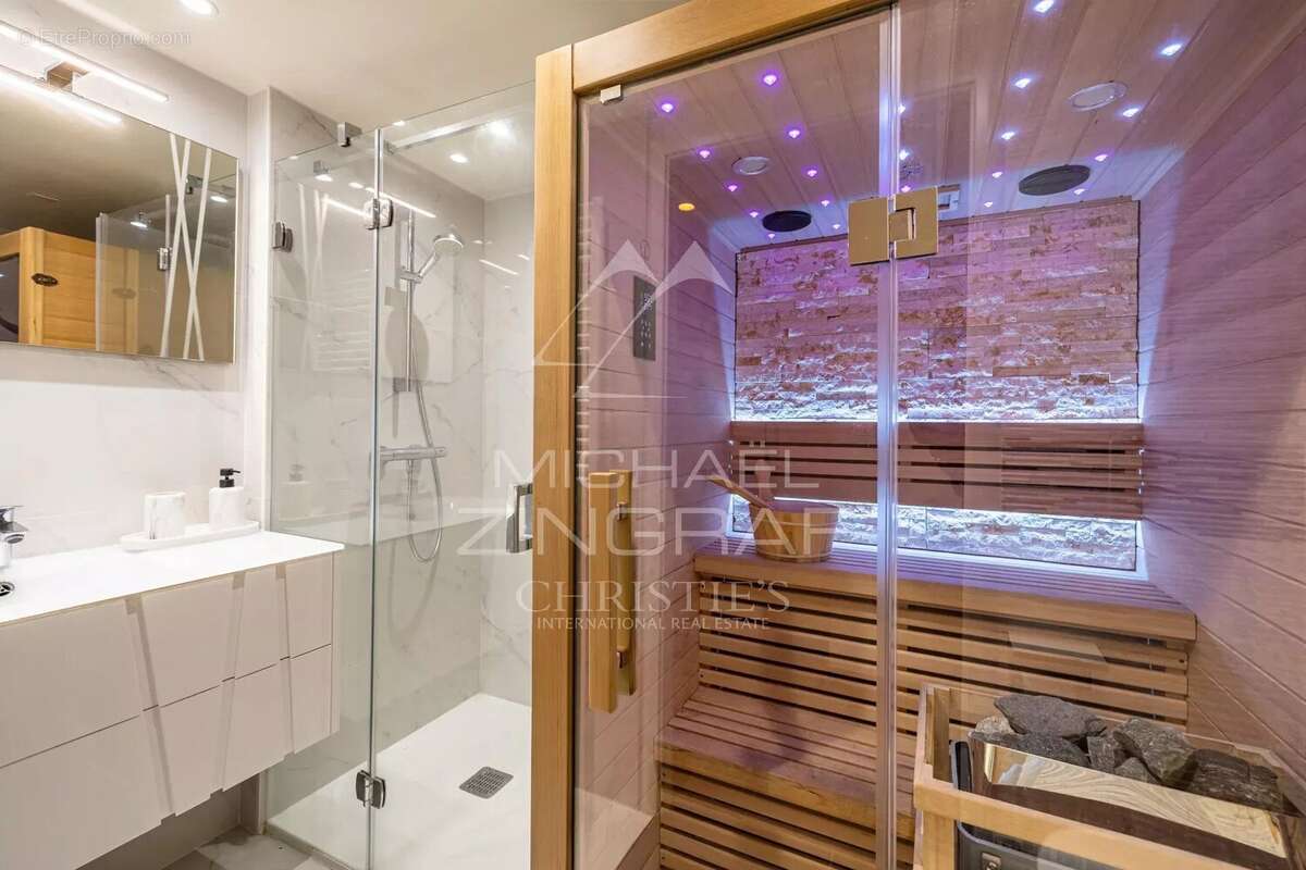 Appartement à EZE