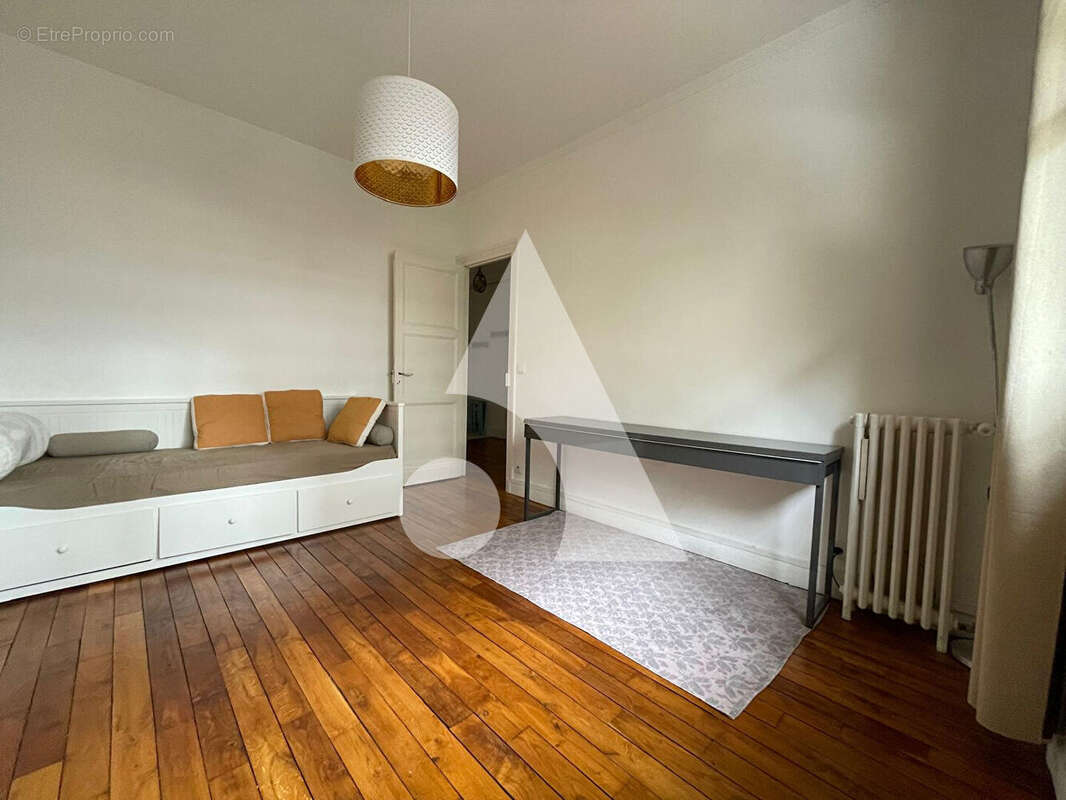 Bel appartement 2 pièces en pleine coeur de la ville - photo 2