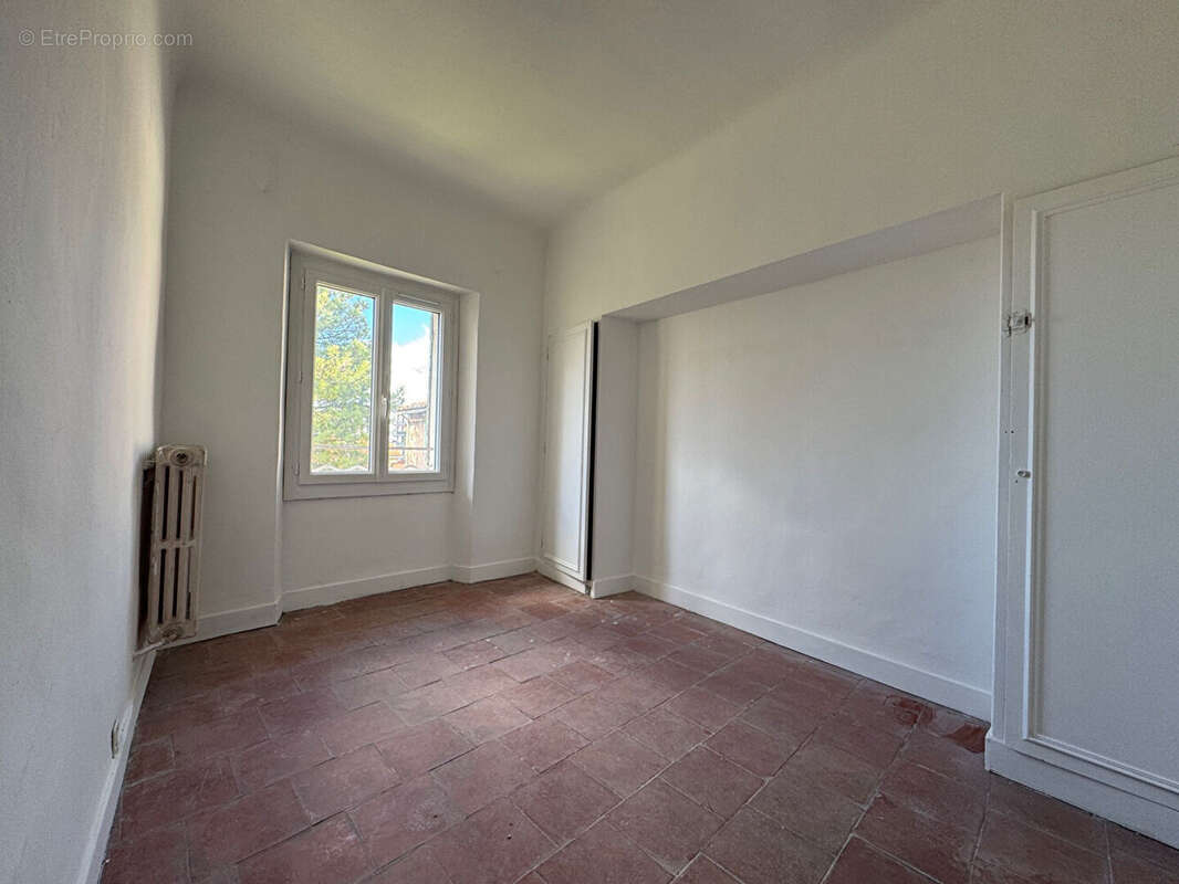 Autre à MARSEILLE-12E