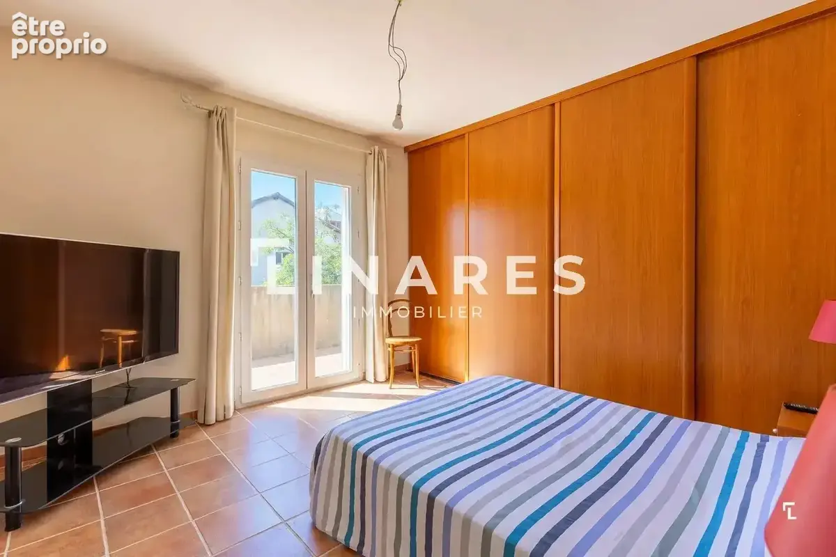 LA FAMILIALE - Maison T7 de 202m2 - Terrasses - Piscine - Garage - 13009 Sainte-Marguerite - photo 10