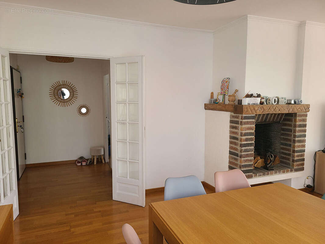 Appartement à FONTENAY-LE-FLEURY