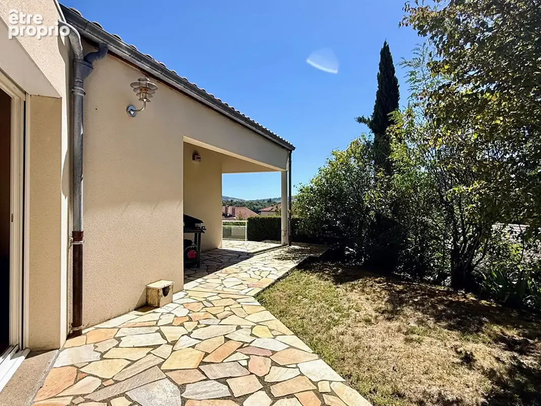Villa de plus de 240 m²  ceyrat - gravenoire sud - photo 3