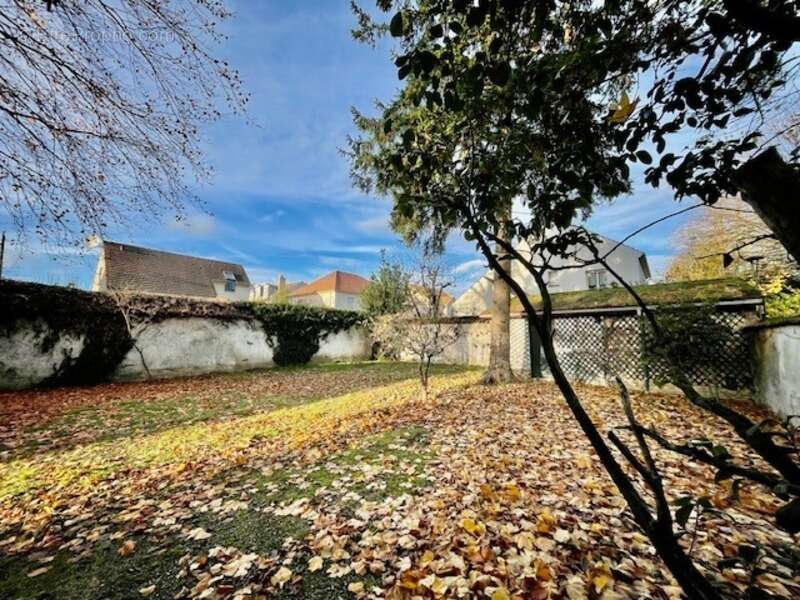 Maison à SAVIGNY-SUR-ORGE