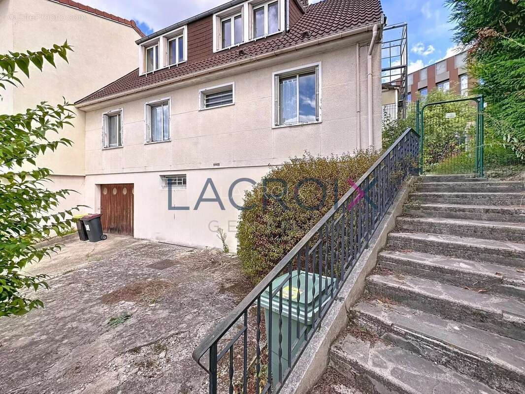 Maison 5 chambres à rénover à 15 min du métro  14 - photo 21