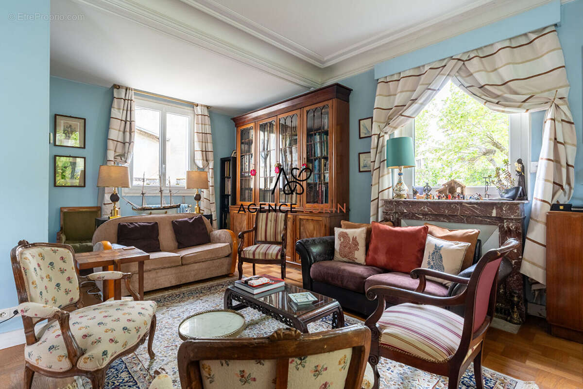 Maison Le Vésinet - 191 m² - 9 pièces - photo 5