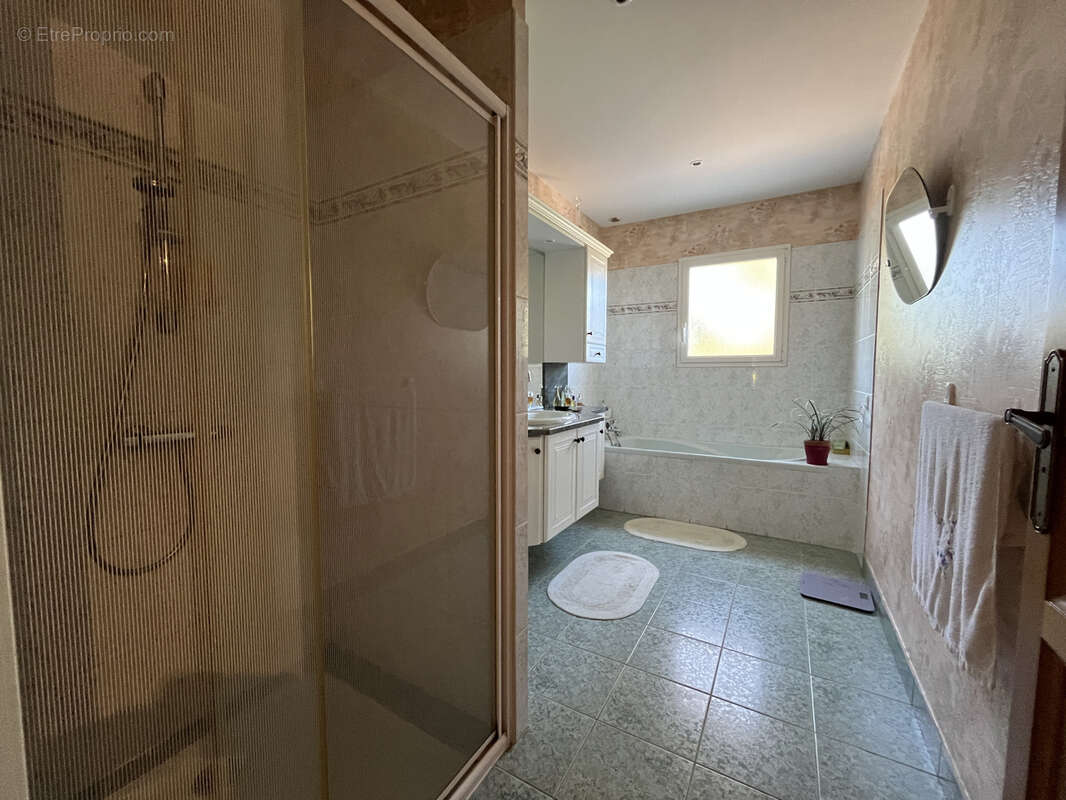 Maison à LE CELLIER