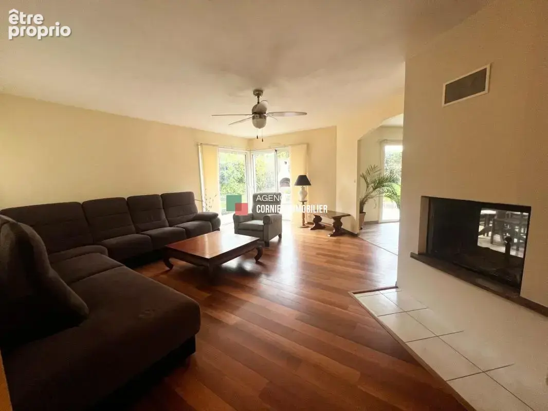 ACIGNE - Maison 7 pièces de 135m² - photo 2