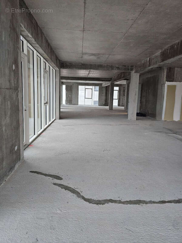 Commerce à MOUILLERON-LE-CAPTIF