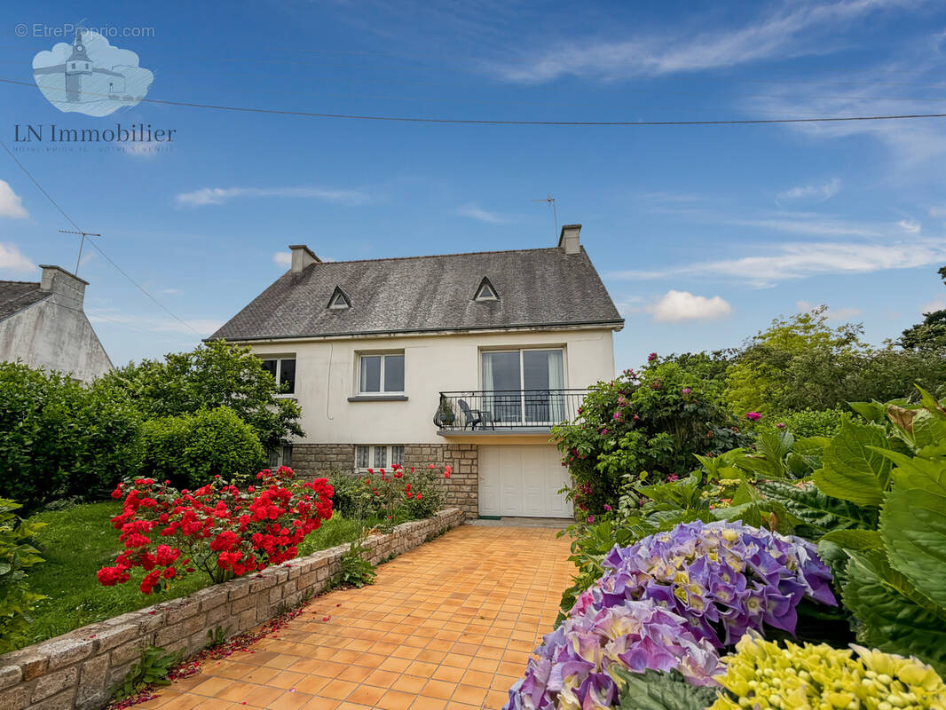 Maison à PONT-AVEN