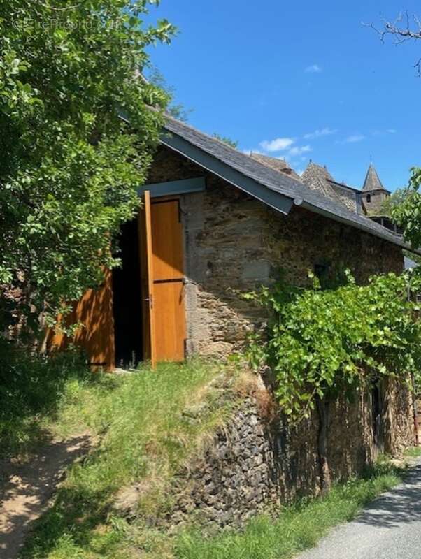 OPPORTUNITE: Grange à transformer  à La Vinzelle (12) - photo 10