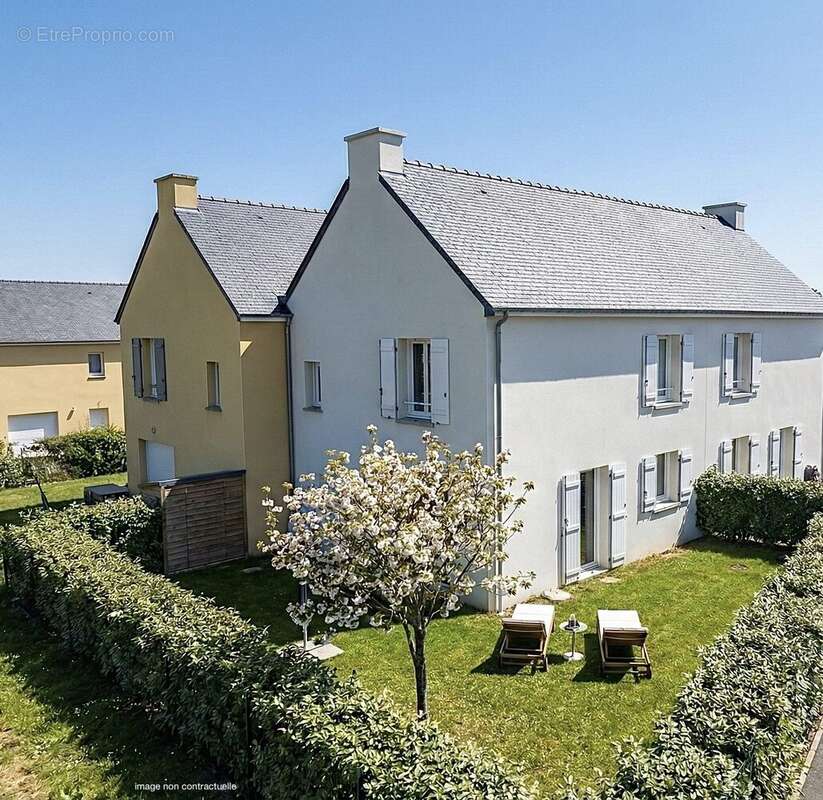 Maison à EQUEURDREVILLE-HAINNEVILLE