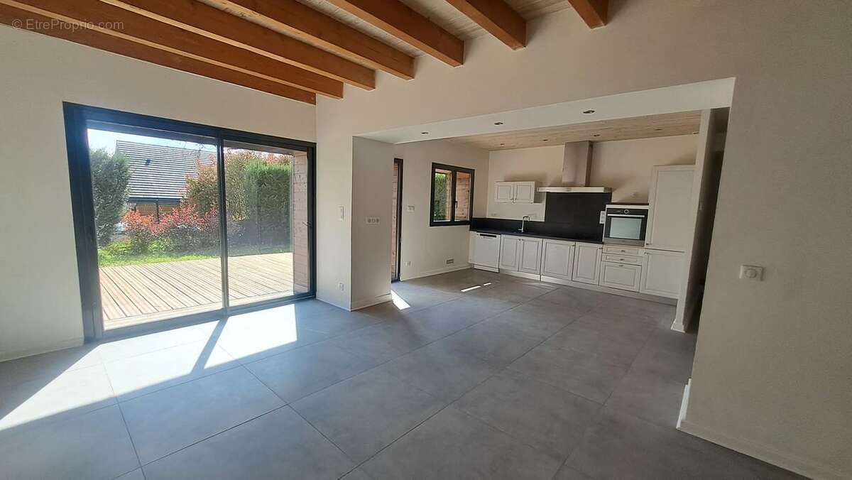 Maison à DRUMETTAZ-CLARAFOND